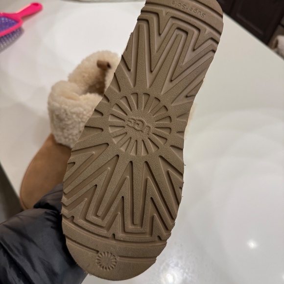 COPY - UGG ULTRA MINI BRAID BOOTIE IN CHESTNUT - Picture 5 of 7